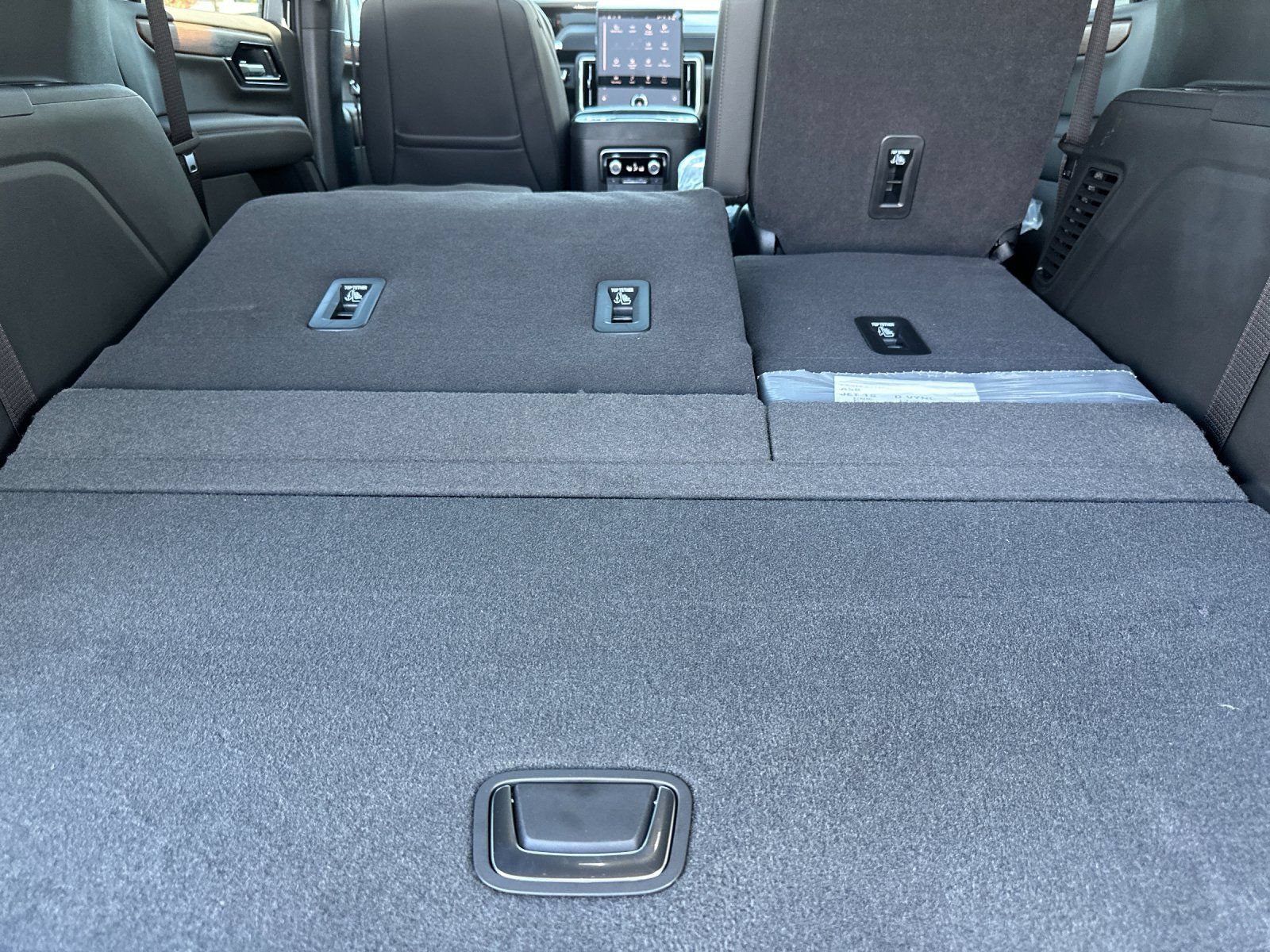 New 2026 GMC Yukon Denali w/ Sun & Power Step Package AWD/4WD image 16