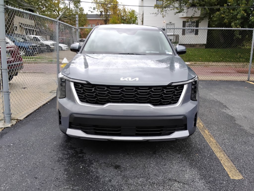 Used 2024 Kia Sorento LX FWD image 7