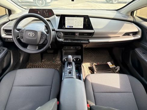 Used 2024 Toyota Prius LE image 18
