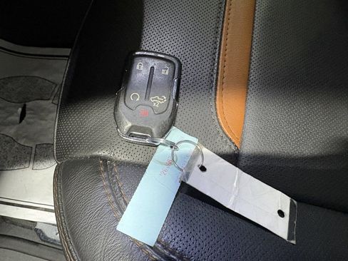 Used 2022 GMC Sierra 2500 AT4 w/ AT4 Premium Plus Package image 9