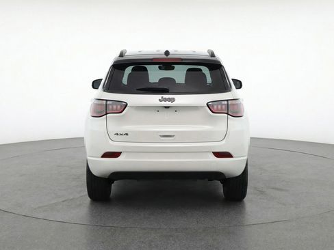 Used 2025 Jeep Compass Trailhawk AWD/4WD image 7