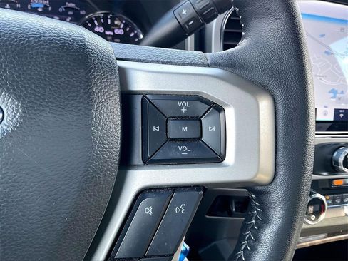 Used 2022 Ford F250 Lariat w/ Chrome Package image 22