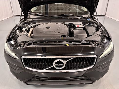 Used 2019 Volvo S60 T5 Momentum w/ Premium Package image 28