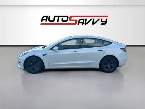Used 2023 Tesla Model 3 Standard Range RWD image 4