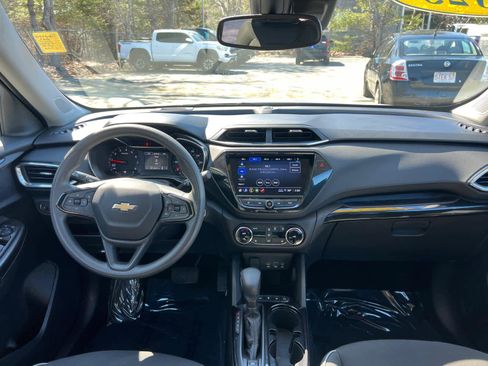 Certified 2023 Chevrolet TrailBlazer LT w/ Convenience Package AWD/4WD image 34