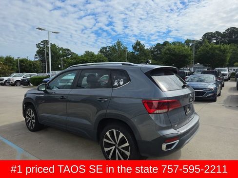 Used 2023 Volkswagen Taos SE FWD image 8