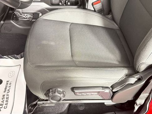 Used 2021 Jeep Wrangler Unlimited Sahara image 18