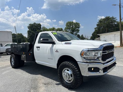 Used 2019 RAM 3500 Tradesman AWD/4WD image 4