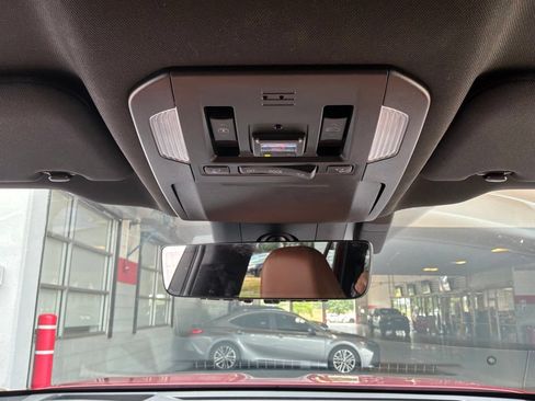 Used 2023 Toyota Highlander Platinum FWD image 19
