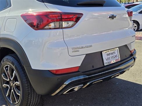 Used 2021 Chevrolet TrailBlazer ACTIV w/ Sun and Liftgate Package image 9