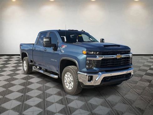 New 2026 Chevrolet Silverado 2500 LT w/ All Star Edition image 3