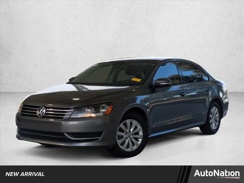 Used 2014 Volkswagen Passat 1.8T Wolfsburg Edition image 1