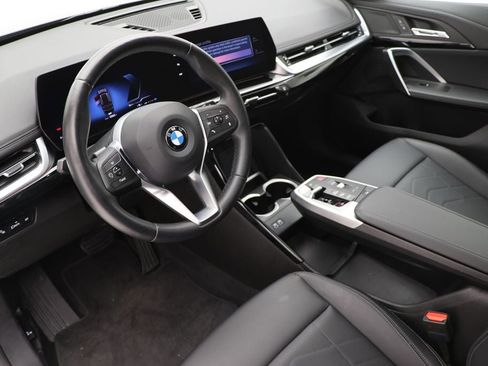 Used 2025 BMW X1 xDrive28i AWD/4WD image 13