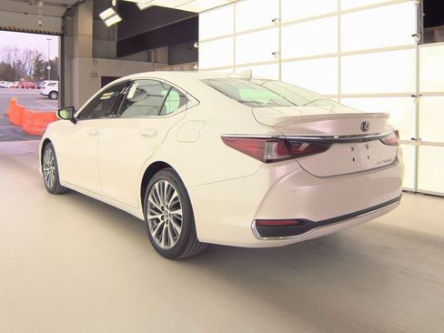 Used 2021 Lexus ES 250 w/ Premium Package image 2
