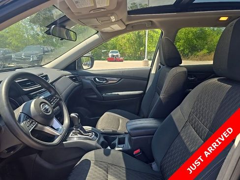 Used 2019 Nissan Rogue SV AWD/4WD image 5