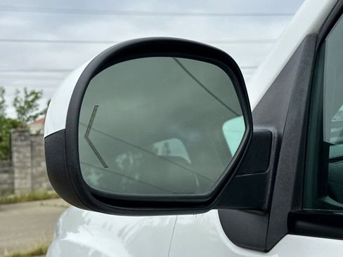 Used 2011 GMC Sierra 2500 Denali w/ Suspension Package, Off-Road image 18