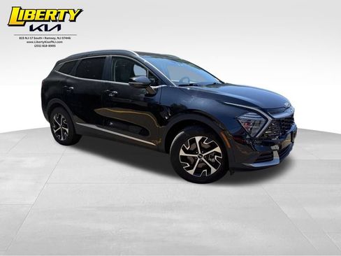 Used 2024 Kia Sportage EX AWD/4WD image 1