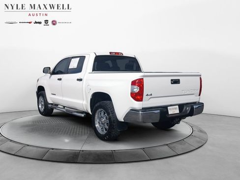 Used 2018 Toyota Tundra SR5 w/ SR5 Upgrade Package AWD/4WD image 14