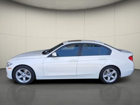Used 2015 BMW 320i xDrive Sedan AWD/4WD image 4