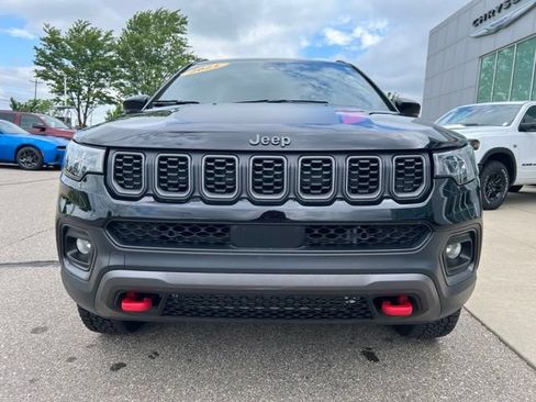 Certified 2024 Jeep Compass Trailhawk AWD/4WD image 2