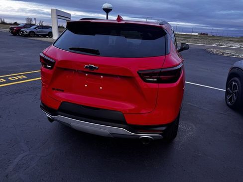 Used 2024 Chevrolet Blazer LT w/ Convenience Package image 3