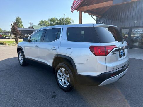 Used 2017 GMC Acadia SLE w/ LPO, Floor Liner Package AWD/4WD image 6