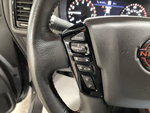 Used 2023 Nissan Frontier PRO-4X w/ Pro Convenience Package image 19