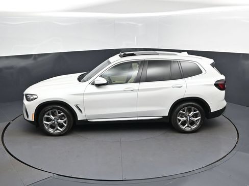 Certified 2024 BMW X3 sDrive30i w/ Premium Package RWD image 32