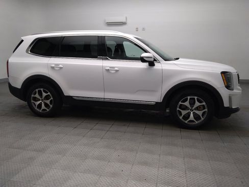 Used 2022 Kia Telluride EX FWD image 11