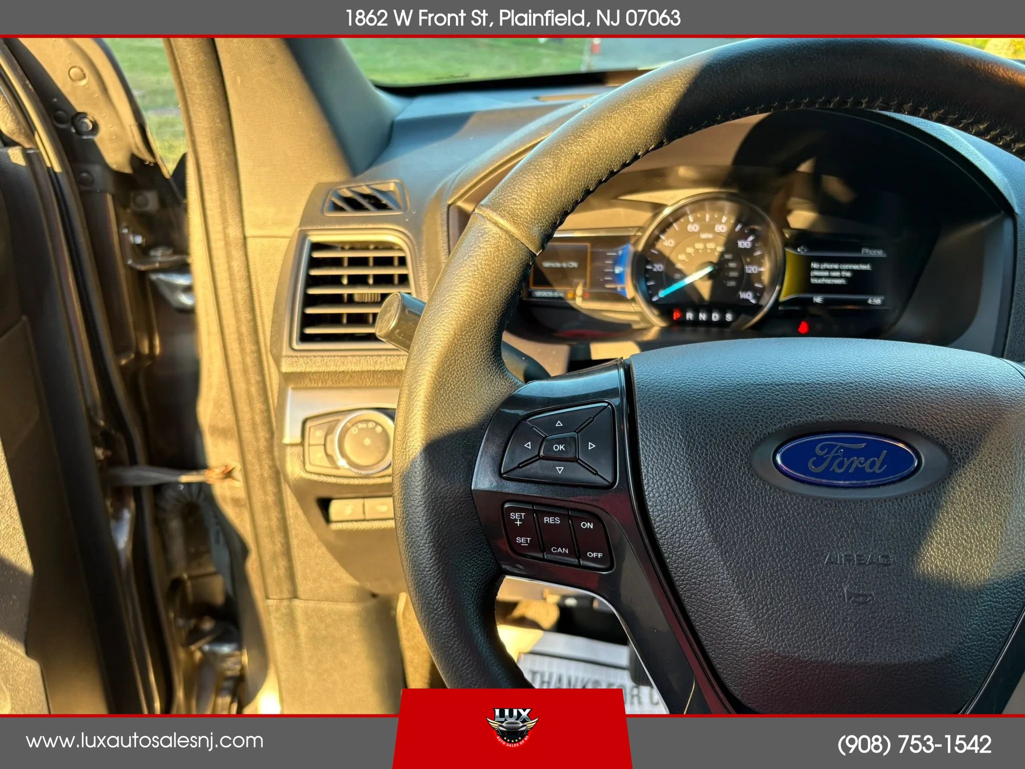 Used 2018 Ford Explorer XLT w/ Equipment Group 202A AWD/4WD image 30