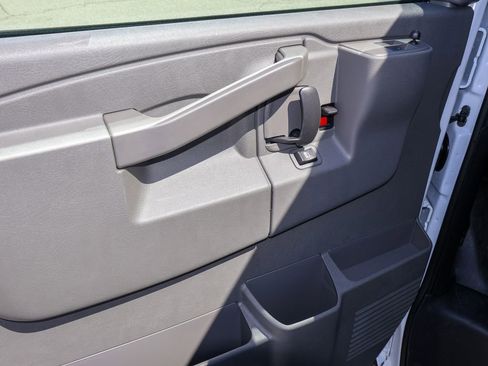 New 2026 GMC Savana 2500 image 8