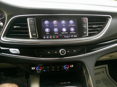 Used 2023 Buick Enclave Avenir w/ Avenir Technology Package image 21