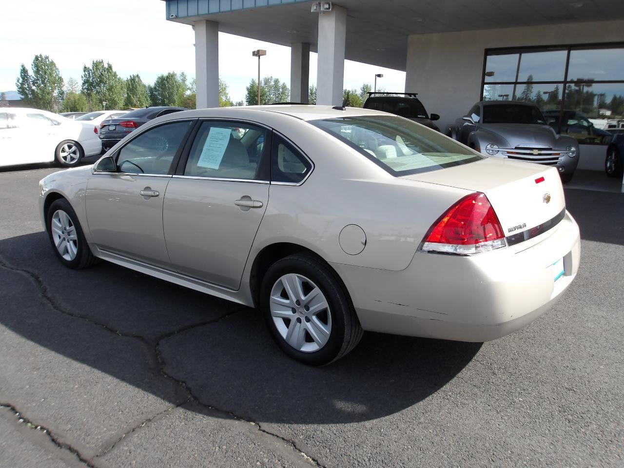 Used 2010 Chevrolet Impala LS FWD image 3
