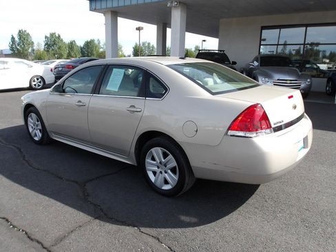 Used 2010 Chevrolet Impala LS FWD image 3