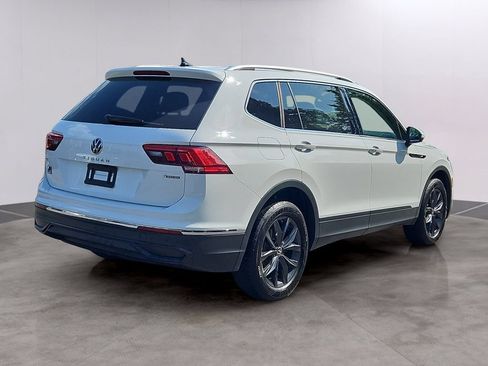Certified 2022 Volkswagen Tiguan SE AWD/4WD image 4