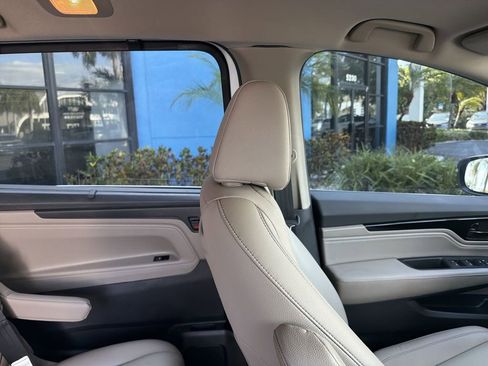 Certified 2024 Honda Odyssey Touring image 16