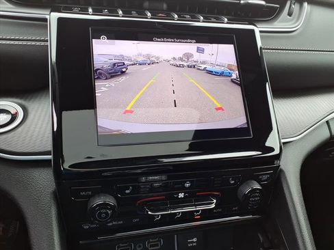 Certified 2024 Jeep Grand Cherokee L Altitude image 18