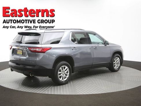 Used 2021 Chevrolet Traverse LT AWD/4WD image 43