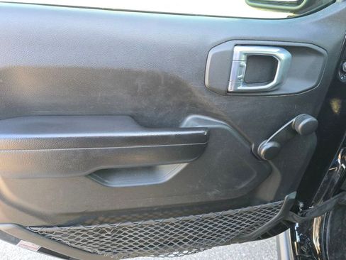 Used 2021 Jeep Wrangler Unlimited Sport image 10