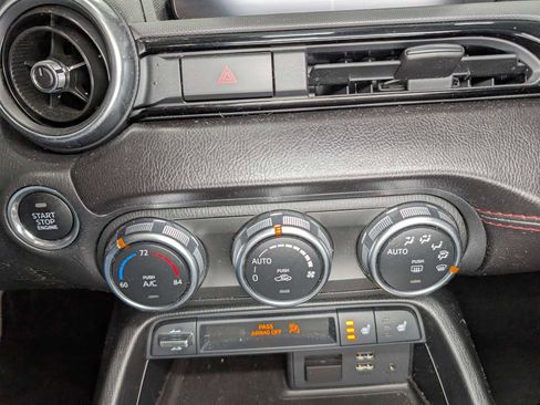 Used 2019 MAZDA MX-5 Miata RF Grand Touring image 34