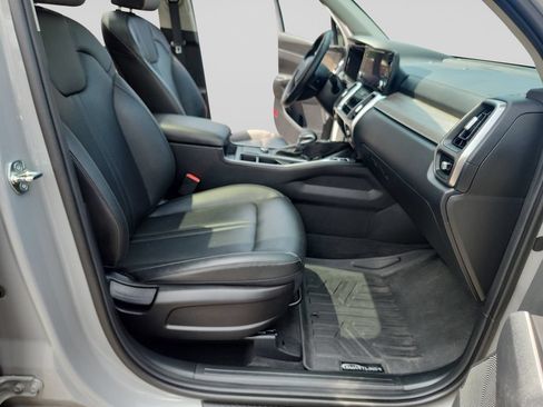 Certified 2023 Kia Sorento S w/ Panoramic Sunroof Package AWD/4WD image 17