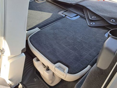 Used 2023 Volvo XC90 B6 Plus w/ Protection Package Premier image 29