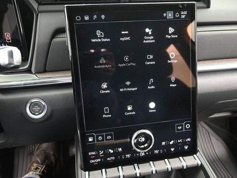 New 2026 GMC Terrain Denali w/ LPO, Floor Liner Package image 34