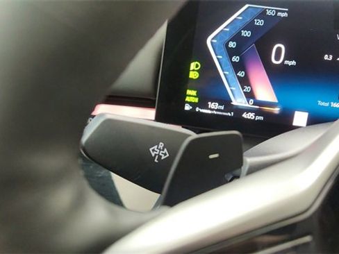 Used 2025 BMW 540i xDrive image 42