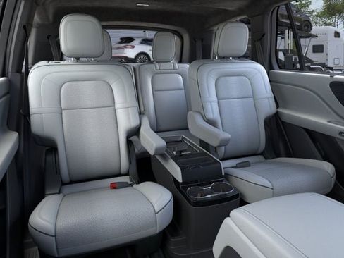 New 2026 Lincoln Aviator Black Label w/ Black Label Special Edition AWD/4WD image 11