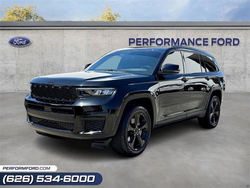 Used 2021 Jeep Grand Cherokee L Laredo image 1