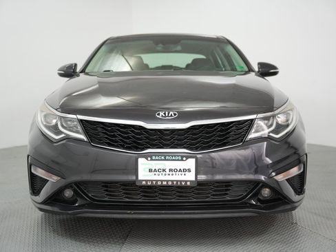 Used 2019 Kia Optima S w/ S Panoramic Sunroof Package image 2