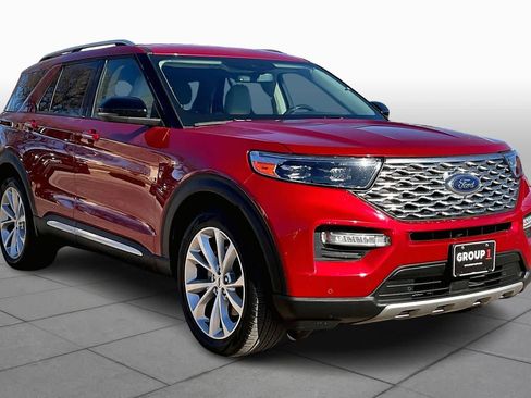 Used 2023 Ford Explorer Platinum w/ Technology Package image 2