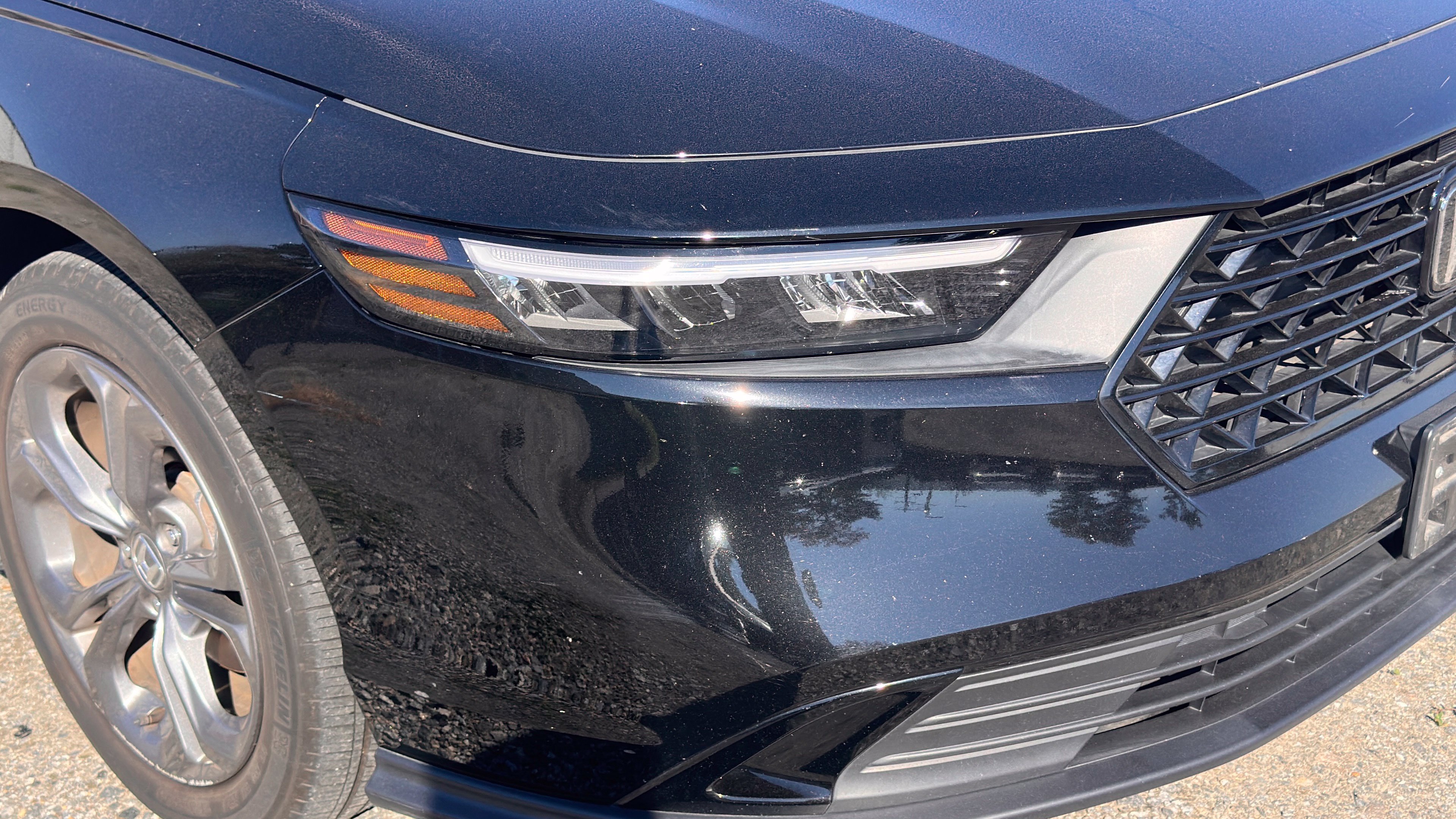 Used 2023 Honda Accord EX image 11