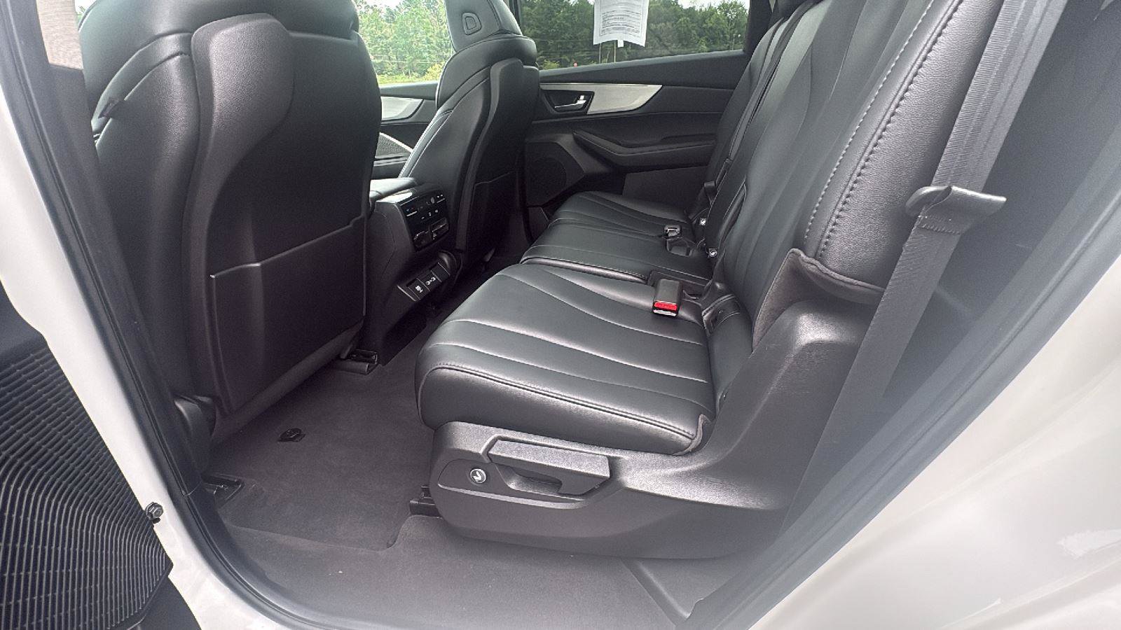 Used 2023 Acura MDX SH-AWD image 19